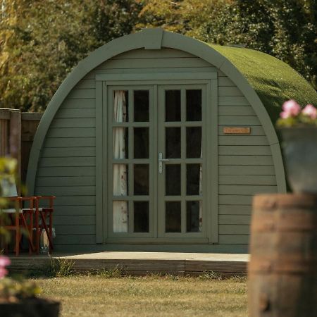 Glamping In Wiltshire The Green Knoll Is A Charm Chippenham  Esterno foto